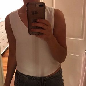 V-neck , sleeveless top